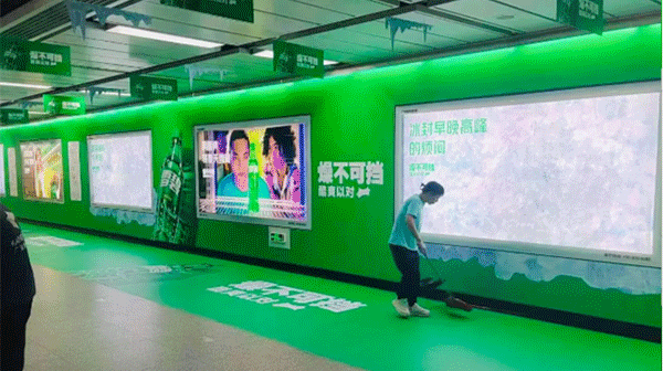 地铁广告灯箱案例